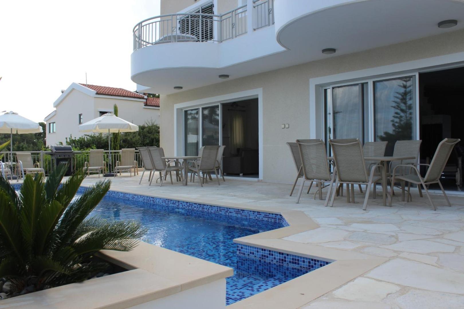 Coral Blue Bay Villa Coral Bay Exterior photo